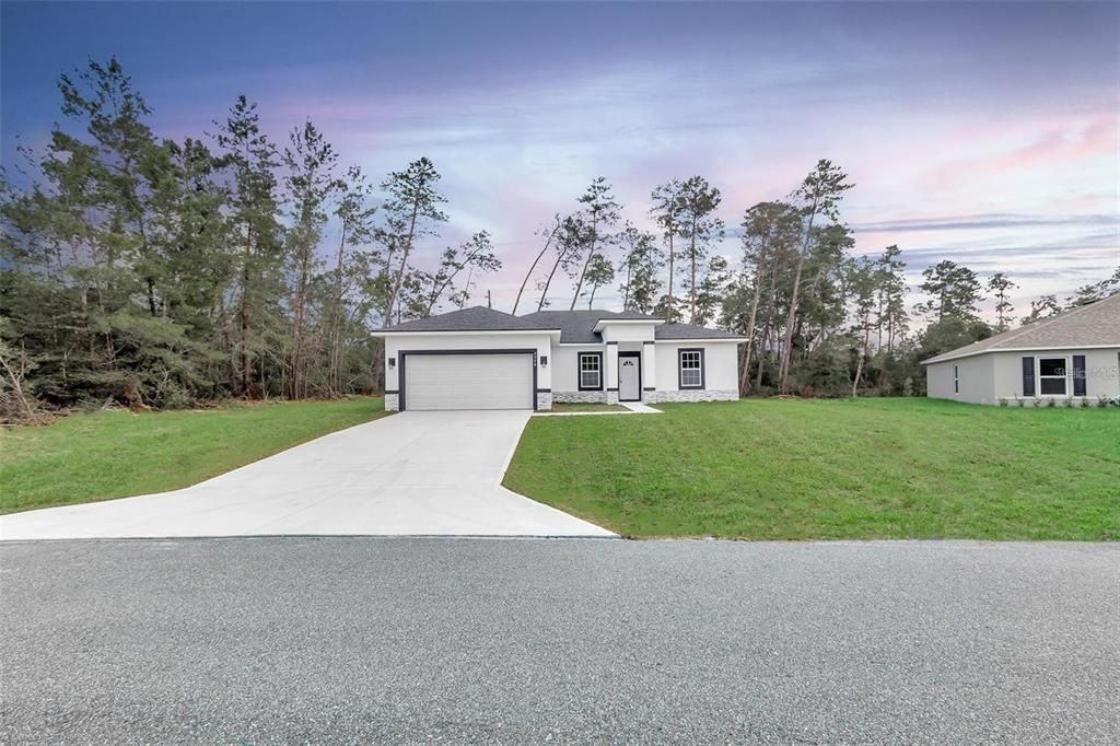 For Rent: $1,900 (4 beds, 2 baths, 1765 Square Feet)