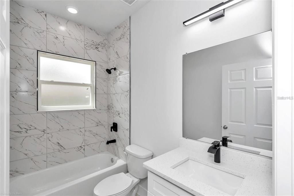 For Rent: $1,900 (4 beds, 2 baths, 1765 Square Feet)