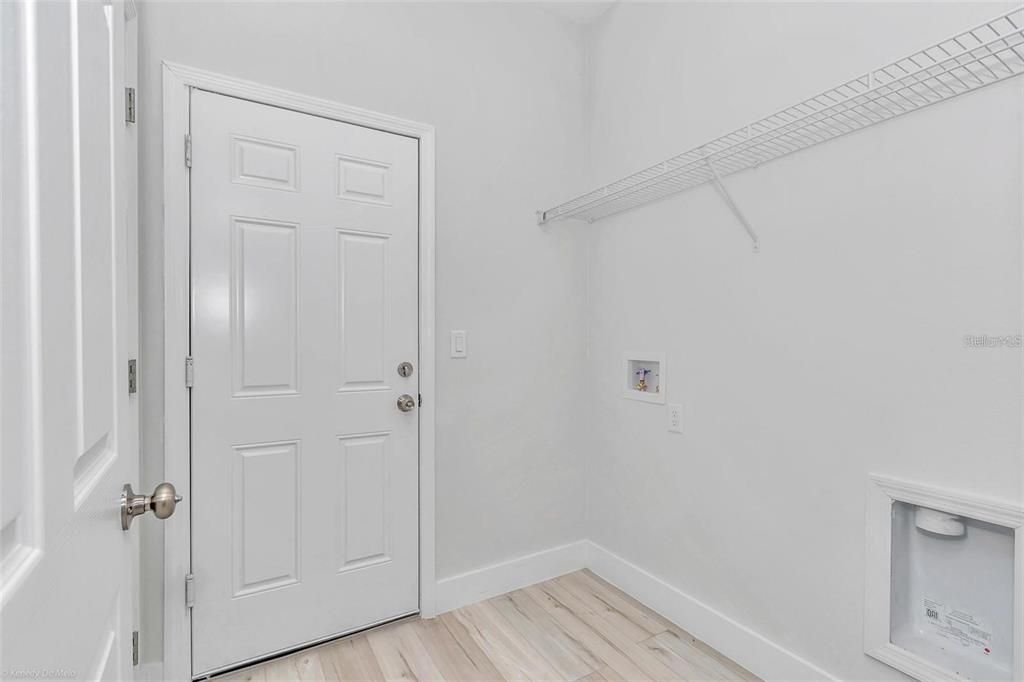 For Rent: $1,900 (4 beds, 2 baths, 1765 Square Feet)