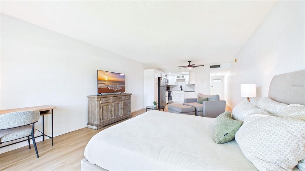 For Rent: $1,750 (0 beds, 1 baths, 545 Square Feet)