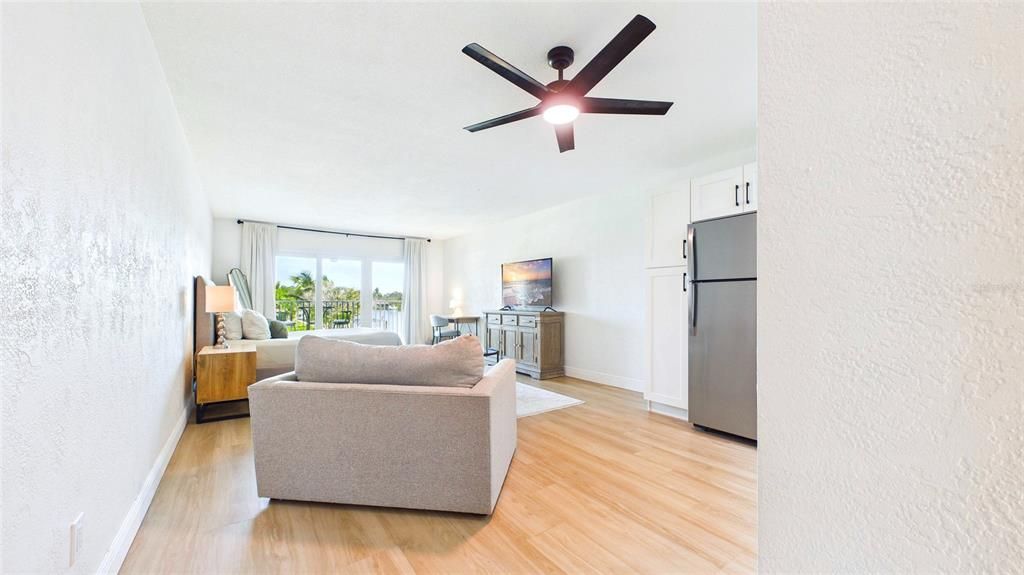 For Rent: $1,750 (0 beds, 1 baths, 545 Square Feet)