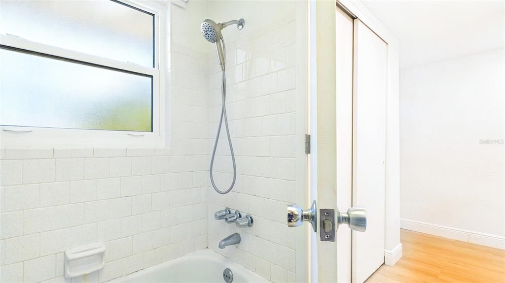 For Rent: $1,750 (0 beds, 1 baths, 545 Square Feet)