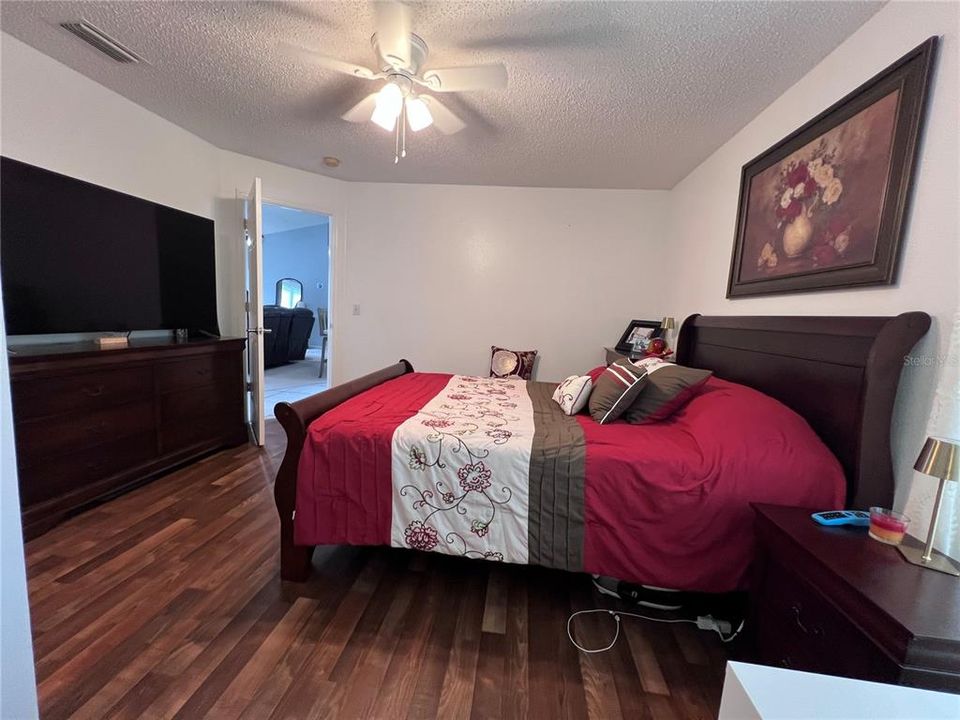En Venta: $310,000 (3 camas, 2 baños, 1206 Pies cuadrados)