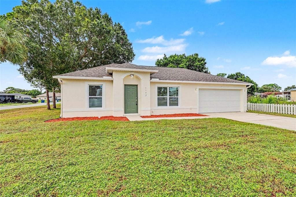 For Sale: $254,900 (3 beds, 2 baths, 1391 Square Feet)