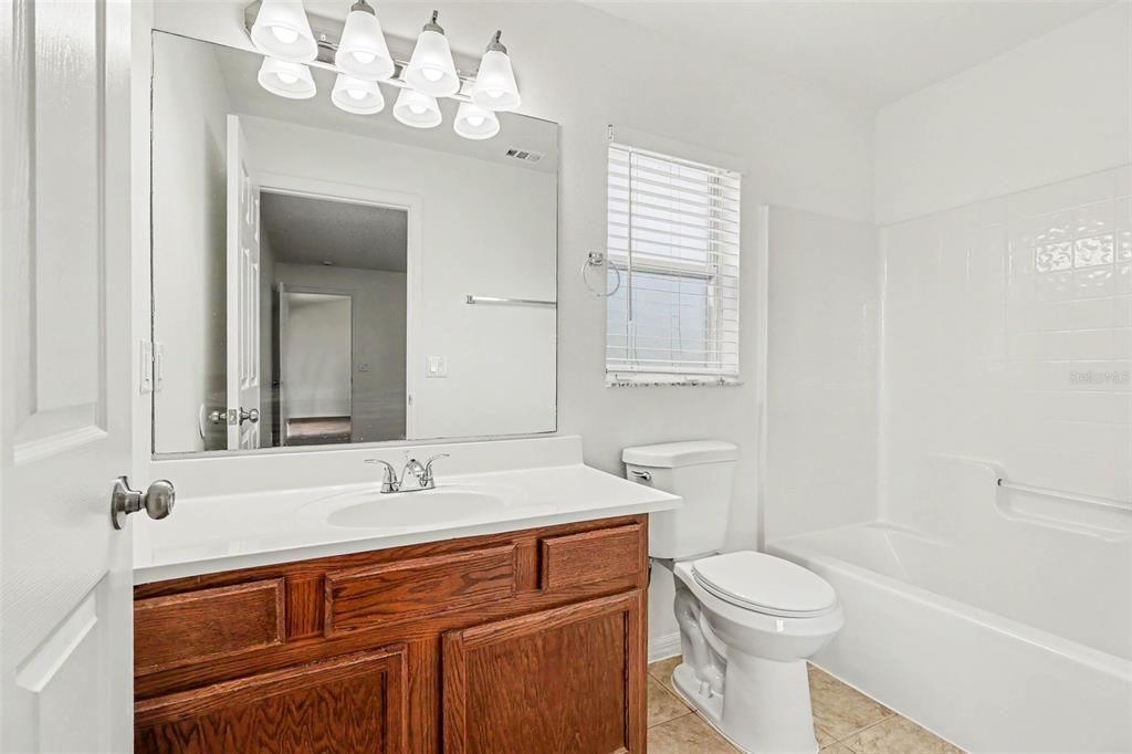 For Sale: $254,900 (3 beds, 2 baths, 1391 Square Feet)