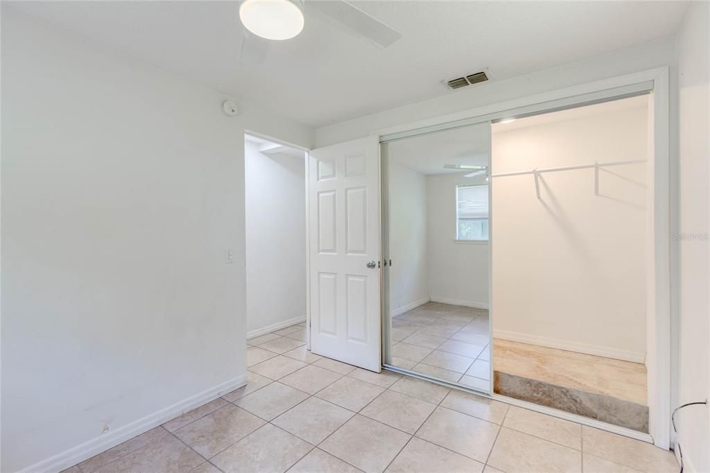 For Rent: $1,775 (2 beds, 1 baths, 1077 Square Feet)