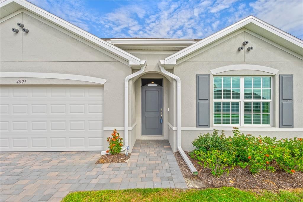 For Sale: $339,000 (4 beds, 2 baths, 1822 Square Feet)