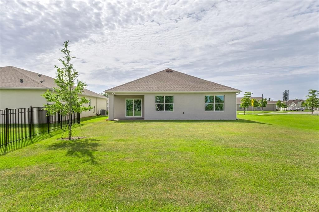 For Sale: $339,000 (4 beds, 2 baths, 1822 Square Feet)