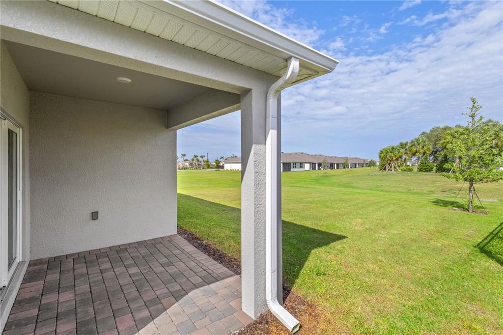 For Sale: $339,000 (4 beds, 2 baths, 1822 Square Feet)