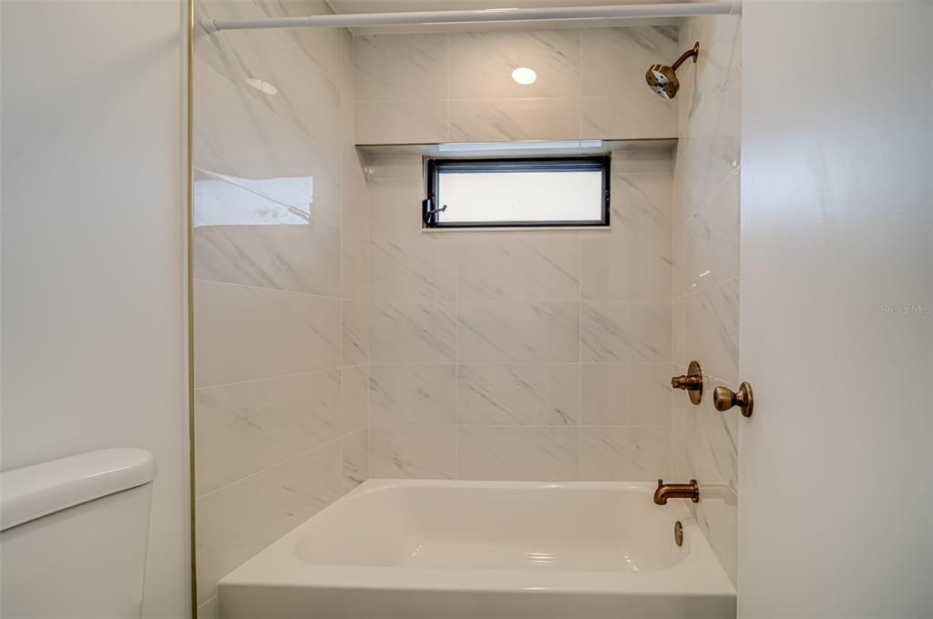 В аренду: $2,500 (3 спален, 2 ванн, 1335 Квадратных фут)