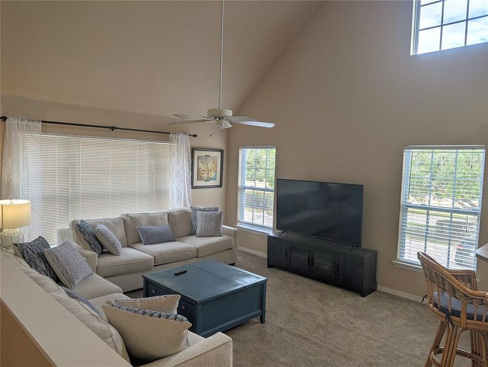 В аренду: $1,850 (2 спален, 2 ванн, 1141 Квадратных фут)