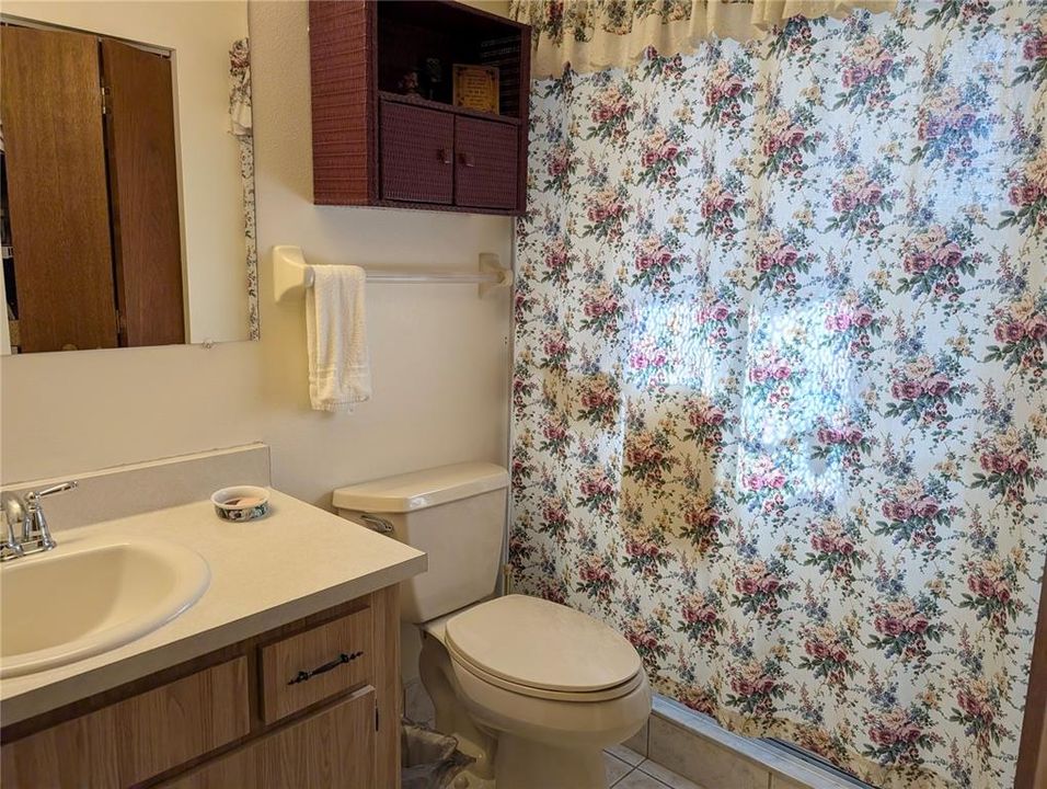 For Sale: $189,900 (2 beds, 2 baths, 1412 Square Feet)