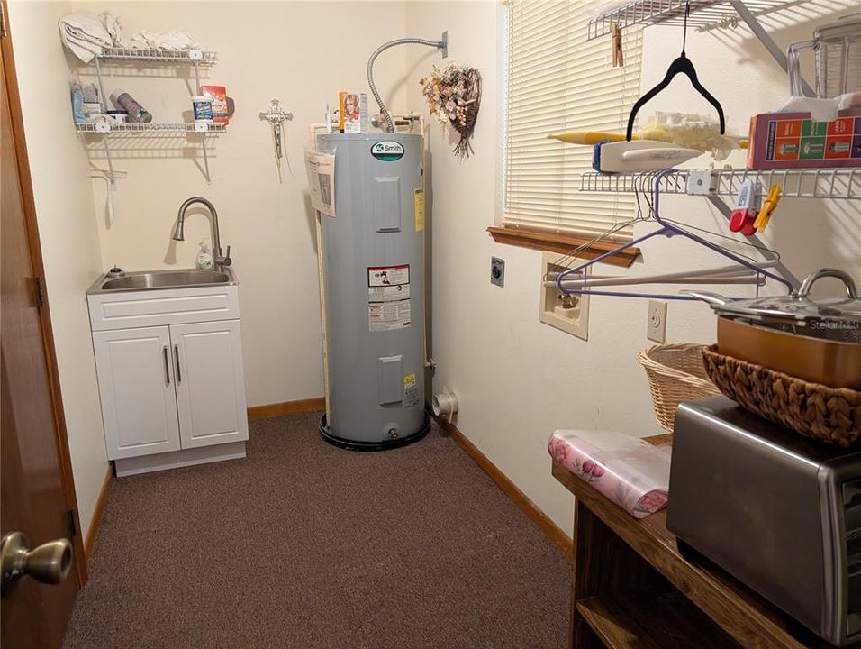 For Sale: $189,900 (2 beds, 2 baths, 1412 Square Feet)