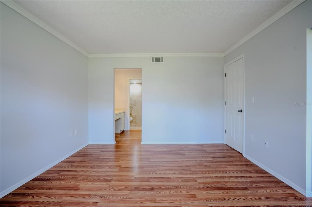 For Rent: $1,850 (2 beds, 2 baths, 1125 Square Feet)