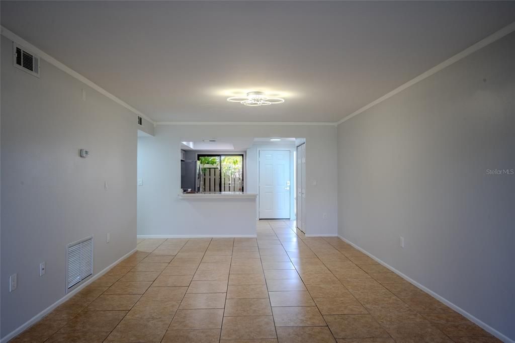 For Rent: $1,850 (2 beds, 2 baths, 1125 Square Feet)