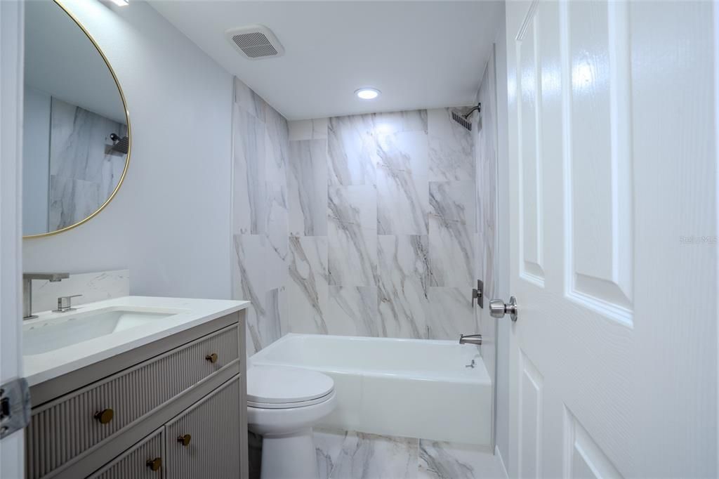 For Rent: $1,850 (2 beds, 2 baths, 1125 Square Feet)