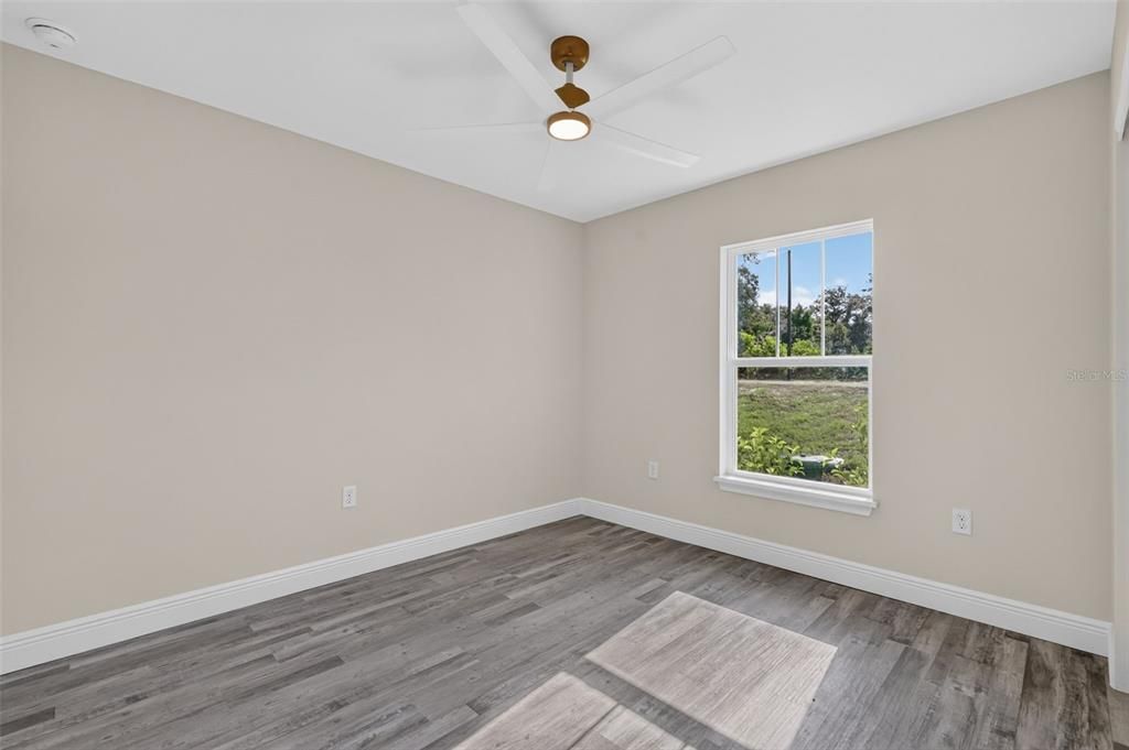 For Sale: $299,900 (3 beds, 2 baths, 1454 Square Feet)