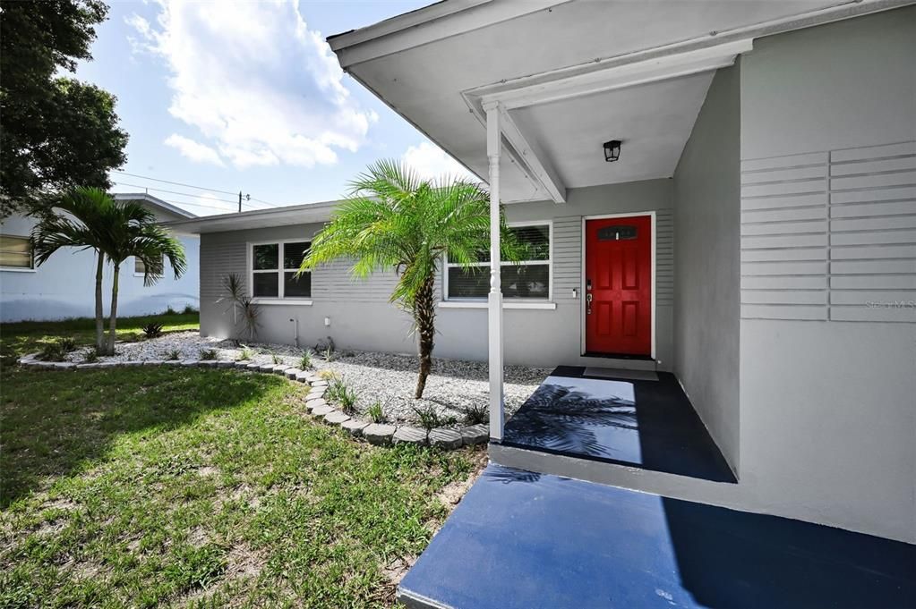 Active With Contract: $369,500 (2 beds, 2 baths, 1245 Square Feet)
