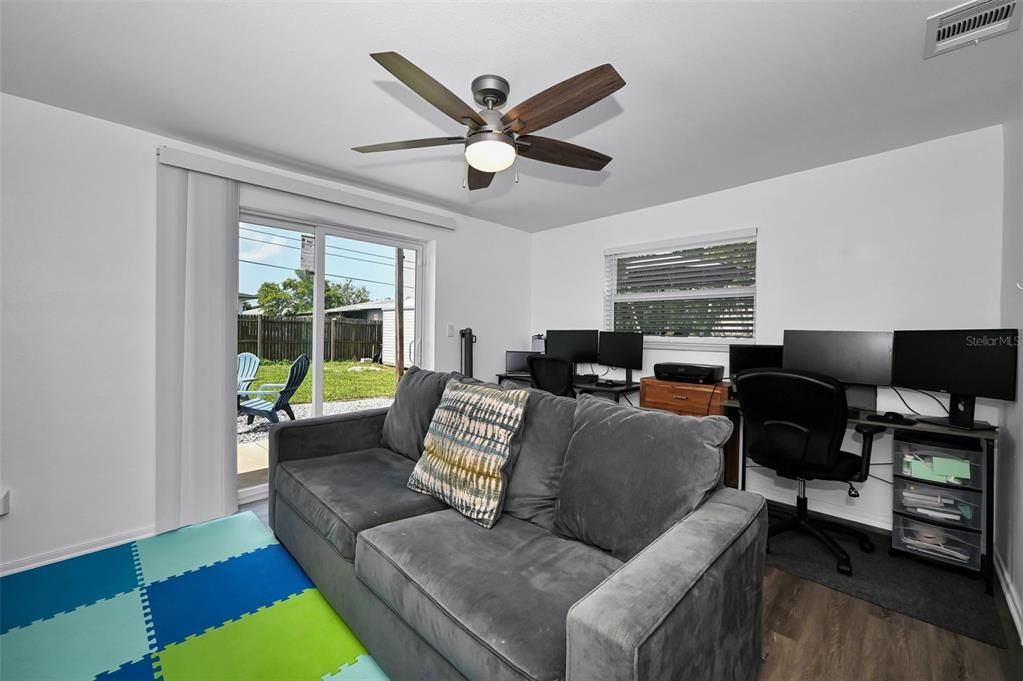 Active With Contract: $369,500 (2 beds, 2 baths, 1245 Square Feet)
