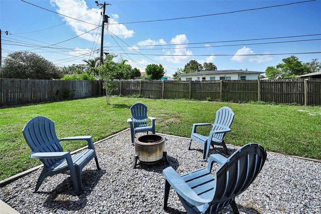 Active With Contract: $369,500 (2 beds, 2 baths, 1245 Square Feet)
