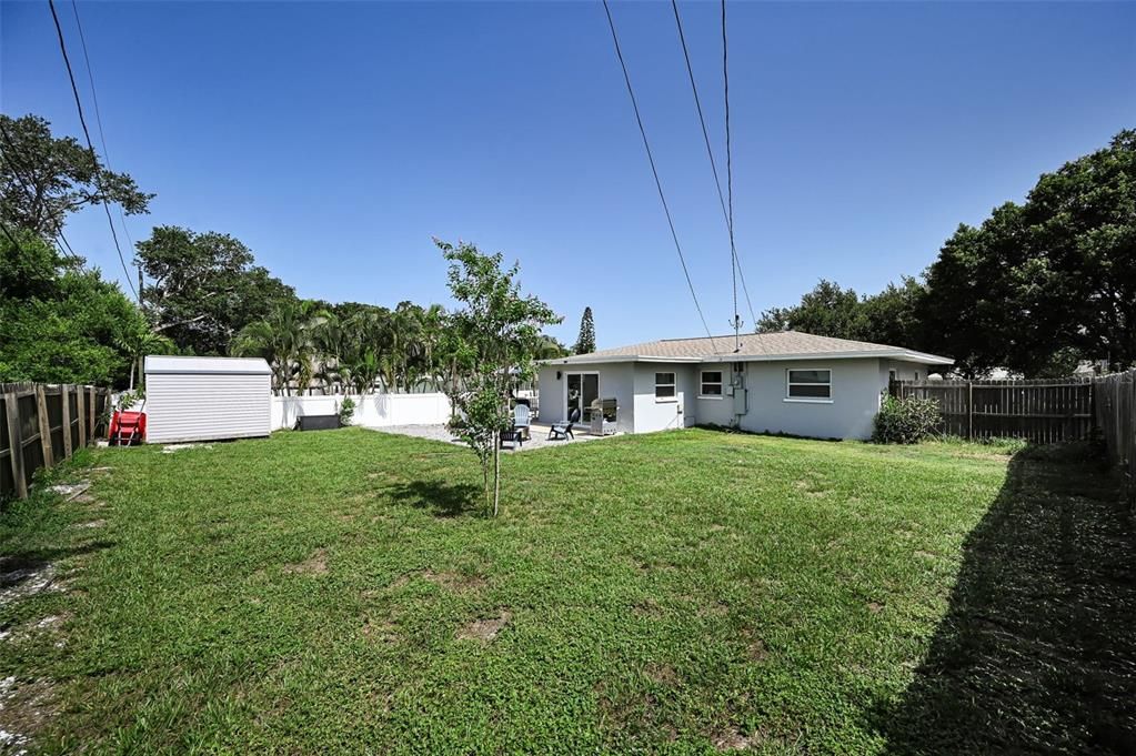 Active With Contract: $369,500 (2 beds, 2 baths, 1245 Square Feet)