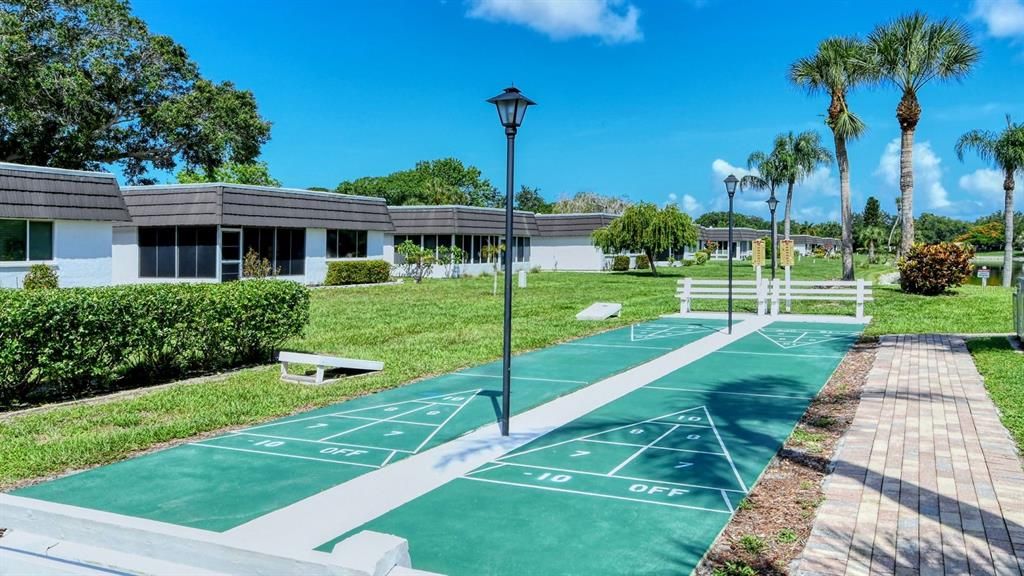 For Sale: $169,000 (2 beds, 2 baths, 1332 Square Feet)