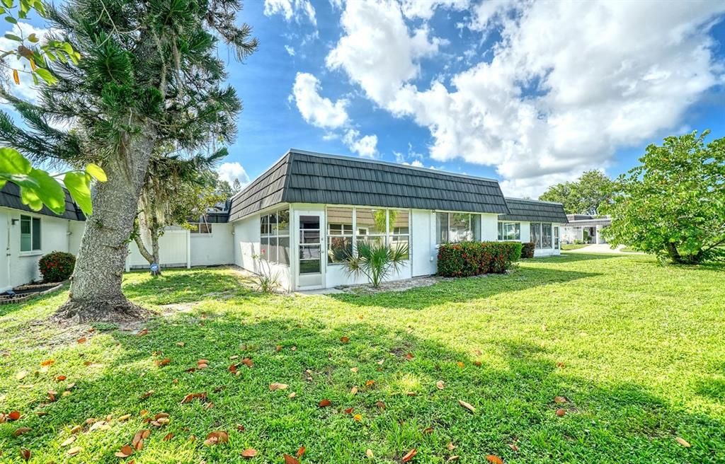 For Sale: $169,000 (2 beds, 2 baths, 1332 Square Feet)