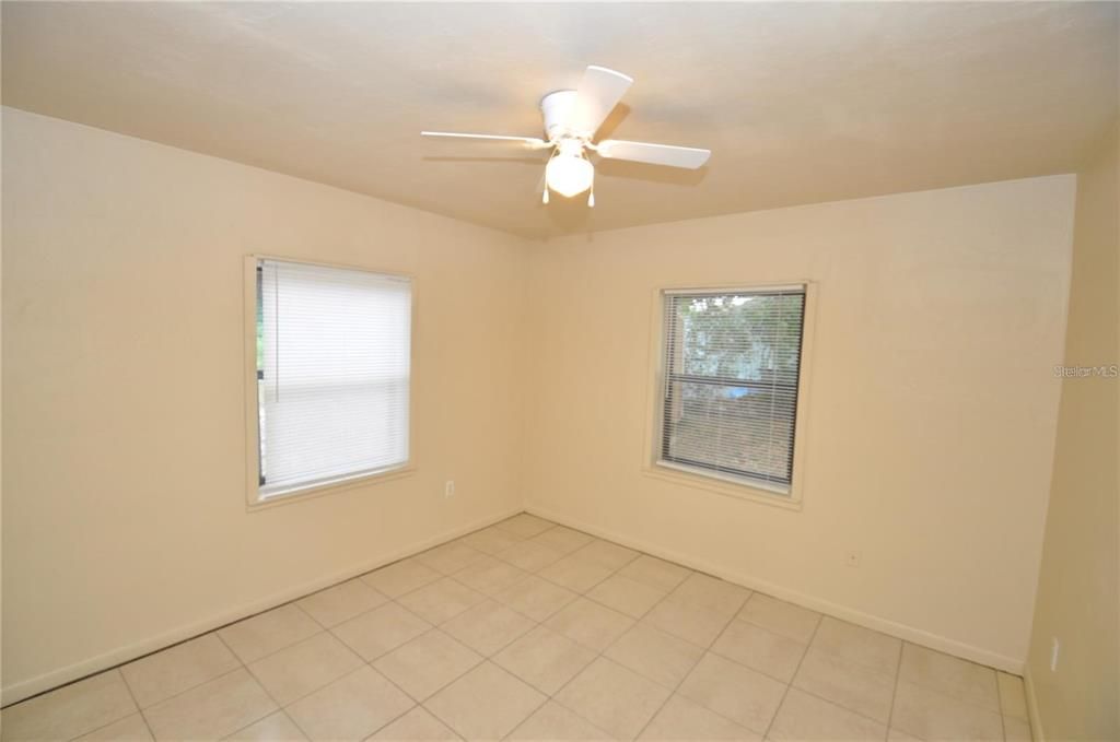 For Rent: $1,550 (3 beds, 1 baths, 1224 Square Feet)
