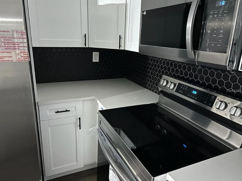 В аренду: $1,800 (2 спален, 2 ванн, 1450 Квадратных фут)