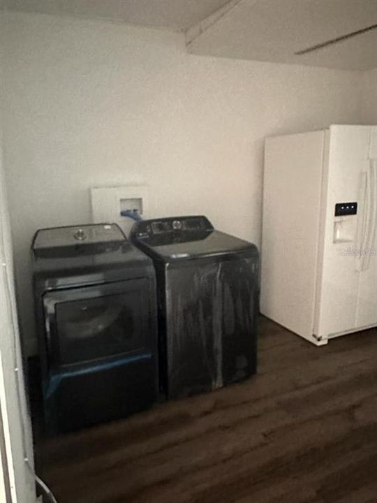 В аренду: $1,800 (2 спален, 2 ванн, 1450 Квадратных фут)