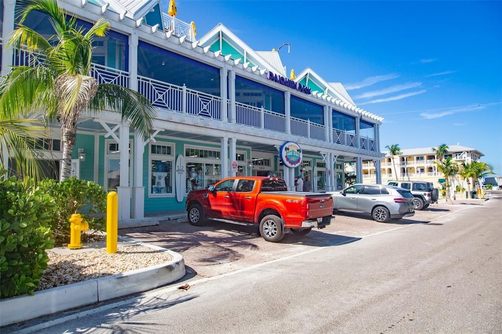 For Sale: $429,000 (1 beds, 1 baths, 520 Square Feet)