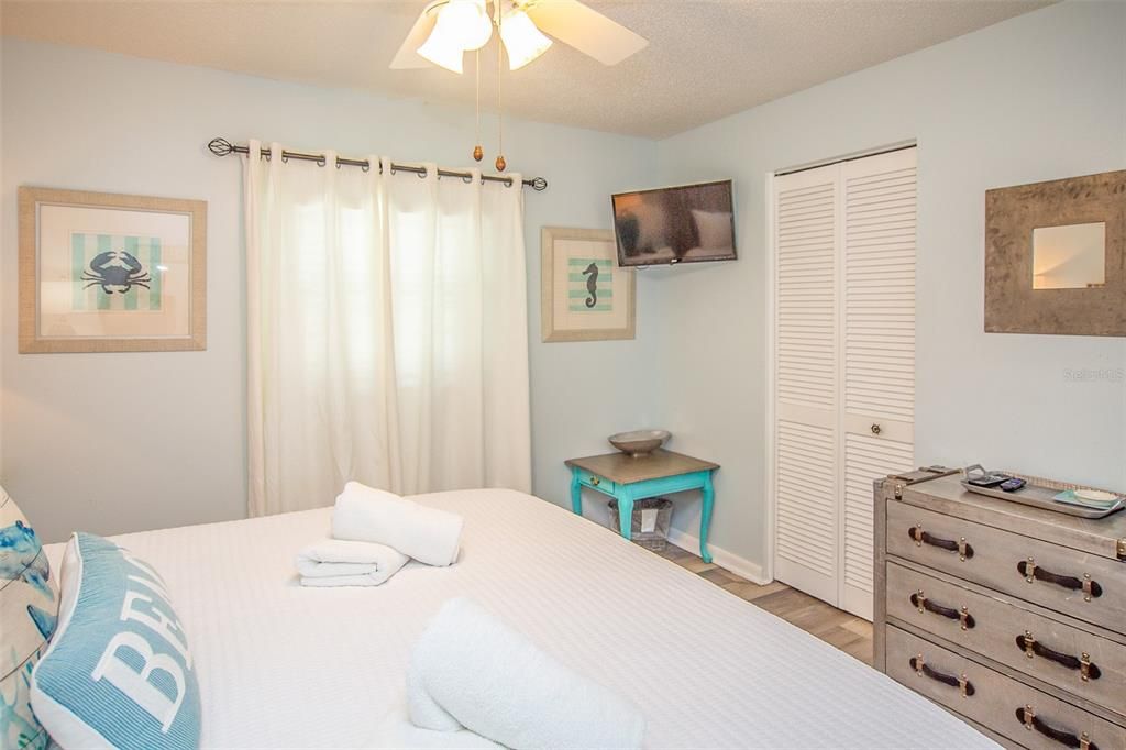 For Sale: $429,000 (1 beds, 1 baths, 520 Square Feet)
