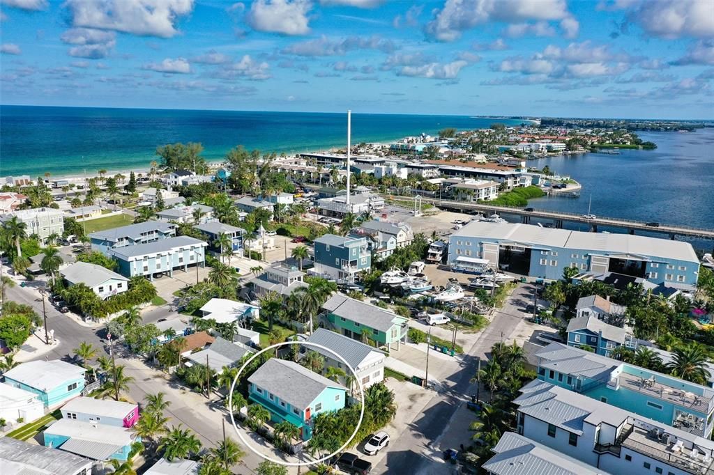For Sale: $429,000 (1 beds, 1 baths, 520 Square Feet)