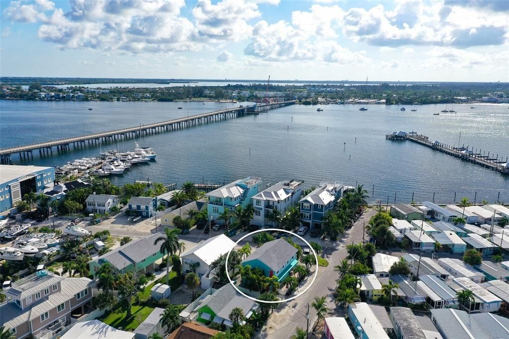For Sale: $429,000 (1 beds, 1 baths, 520 Square Feet)
