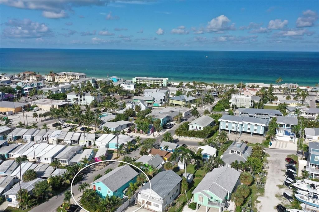 For Sale: $429,000 (1 beds, 1 baths, 520 Square Feet)
