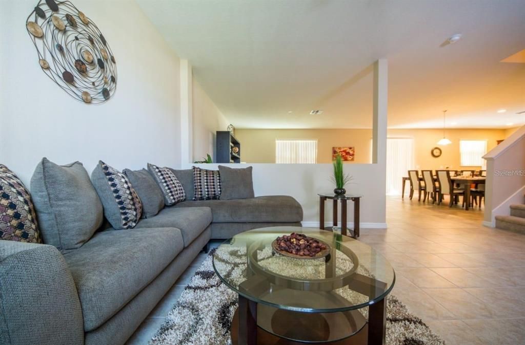 В аренду: $2,800 (4 спален, 2 ванн, 2631 Квадратных фут)