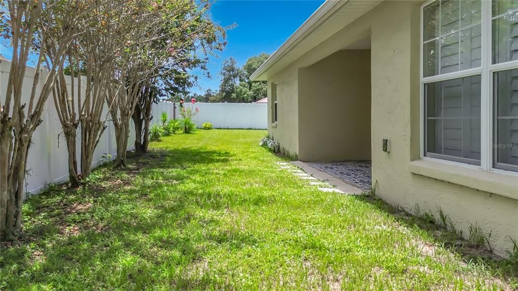For Sale: $299,500 (3 beds, 2 baths, 1612 Square Feet)