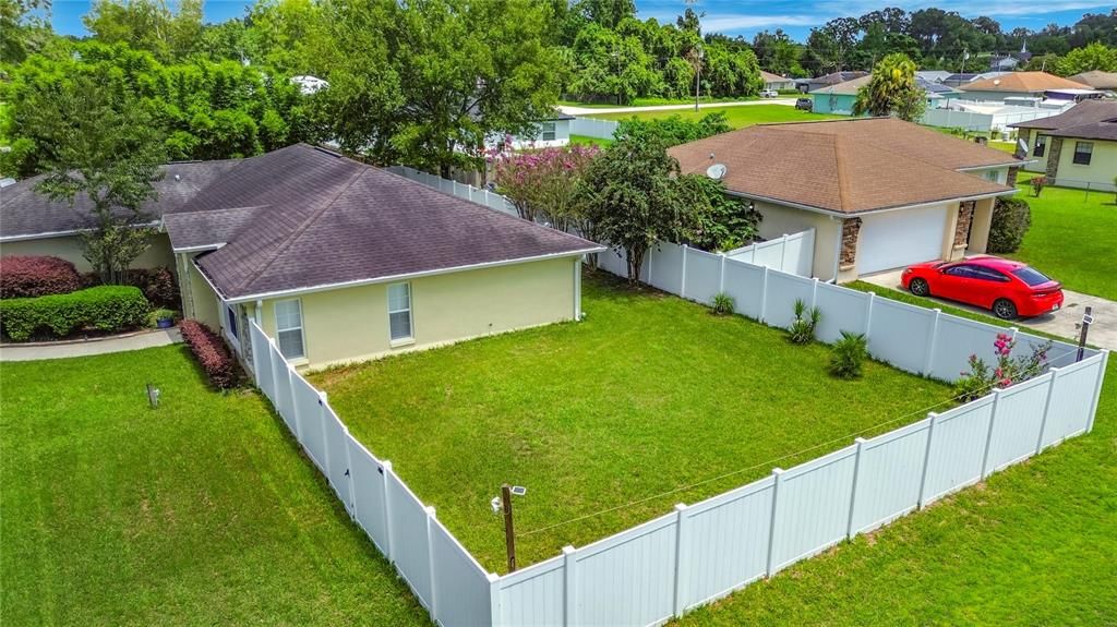 For Sale: $299,500 (3 beds, 2 baths, 1612 Square Feet)
