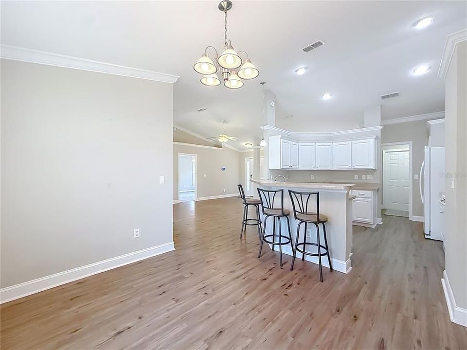 For Sale: $299,500 (3 beds, 2 baths, 1612 Square Feet)