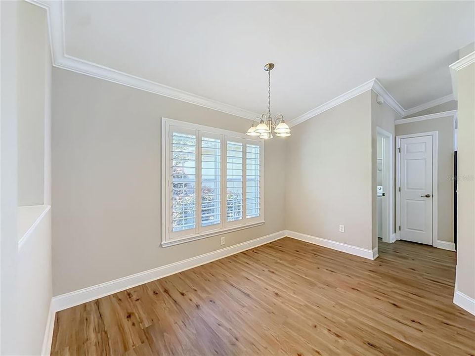 For Sale: $299,500 (3 beds, 2 baths, 1612 Square Feet)