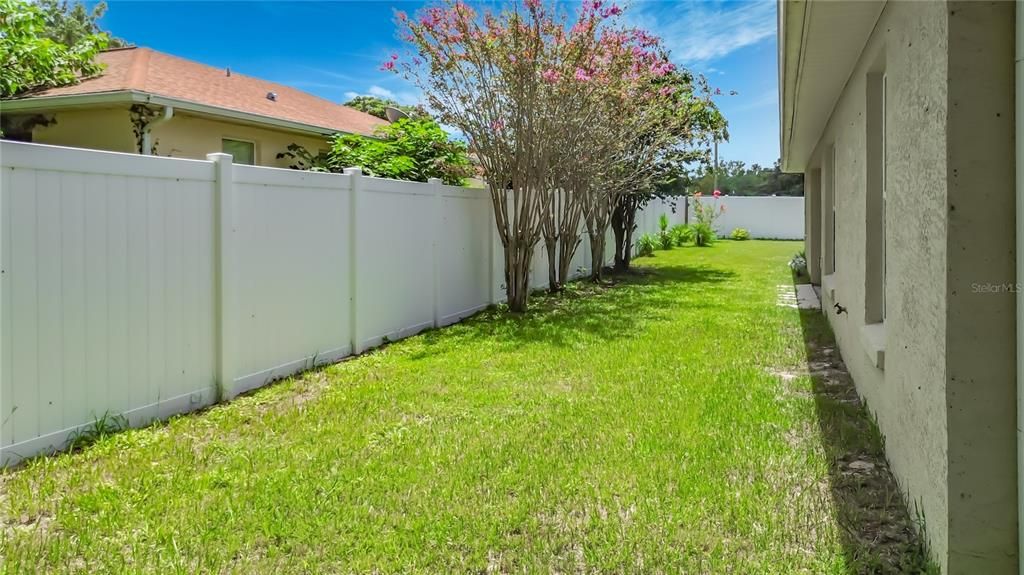 For Sale: $299,500 (3 beds, 2 baths, 1612 Square Feet)