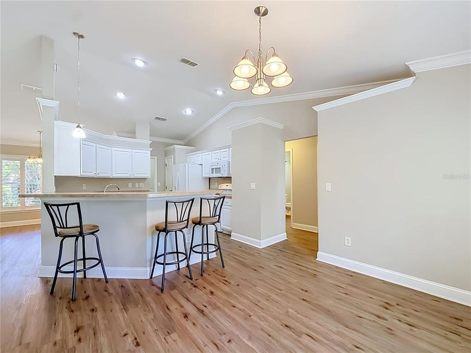 For Sale: $299,500 (3 beds, 2 baths, 1612 Square Feet)