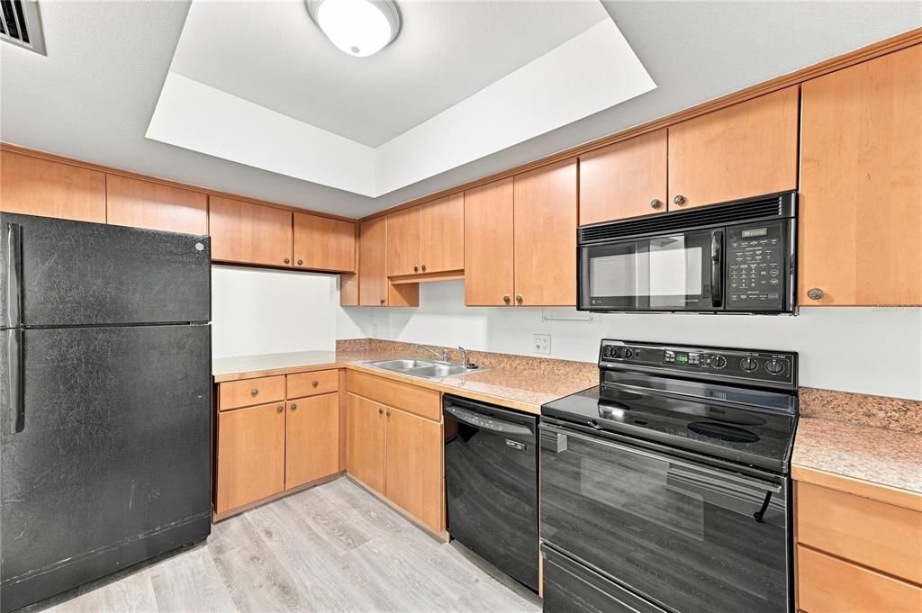 На продажу: $179,000 (2 спален, 2 ванн, 1010 Квадратных фут)