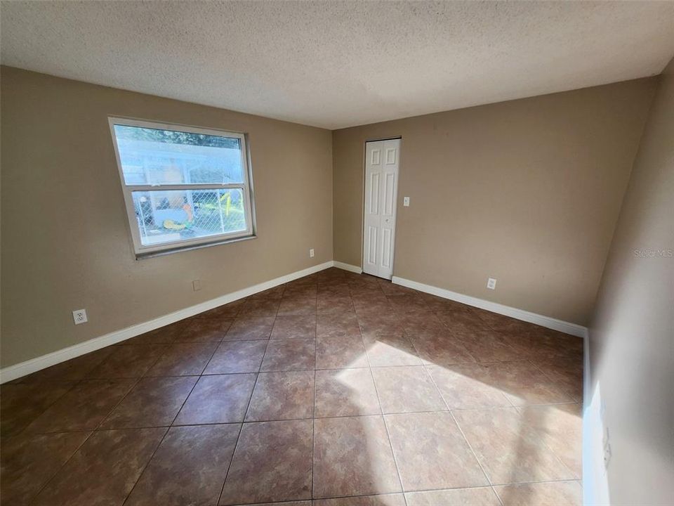 For Sale: $259,900 (2 beds, 2 baths, 1368 Square Feet)