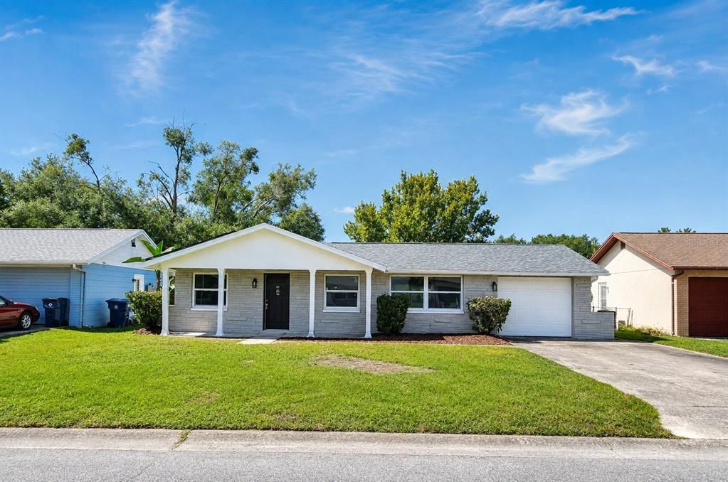 For Sale: $259,900 (2 beds, 2 baths, 1368 Square Feet)