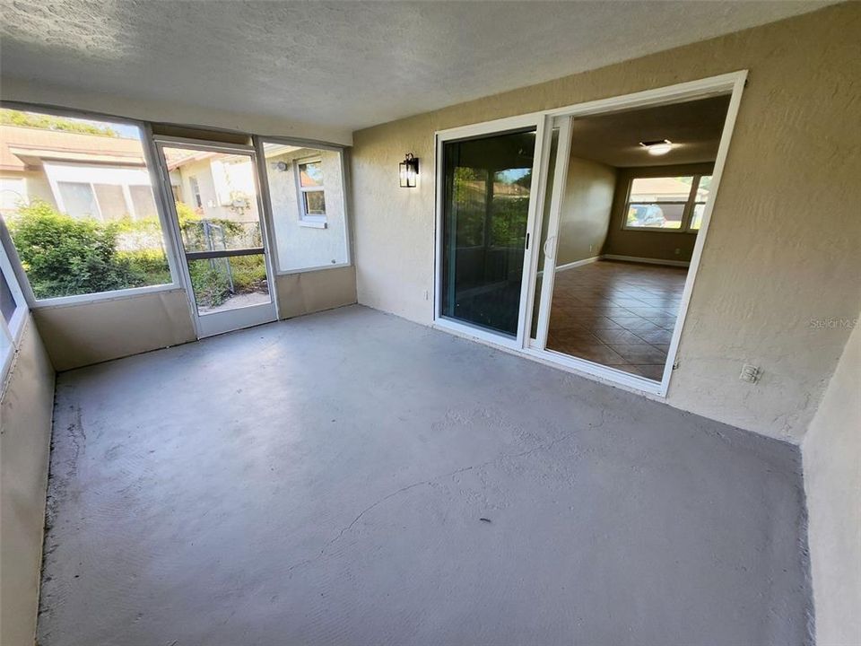 For Sale: $259,900 (2 beds, 2 baths, 1368 Square Feet)