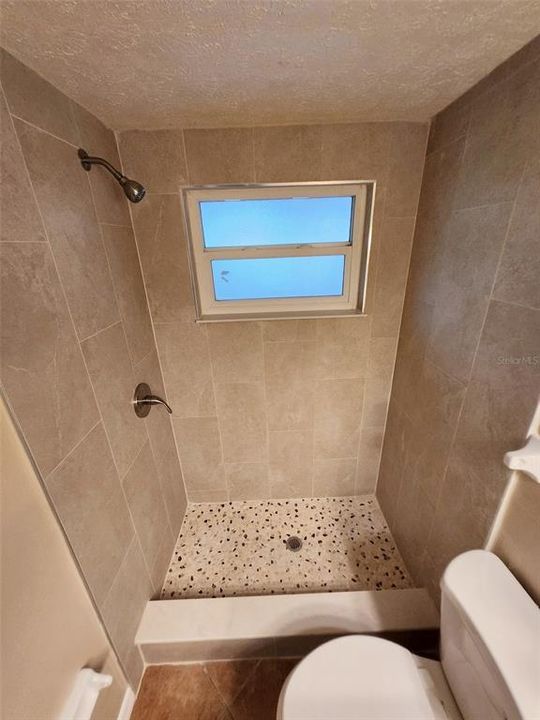 For Sale: $259,900 (2 beds, 2 baths, 1368 Square Feet)