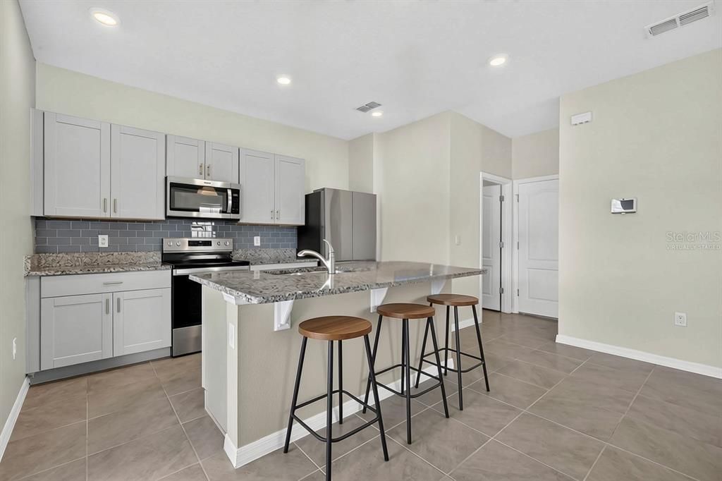 For Sale: $303,900 (3 beds, 2 baths, 1614 Square Feet)