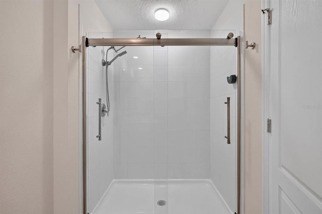 For Sale: $303,900 (3 beds, 2 baths, 1614 Square Feet)