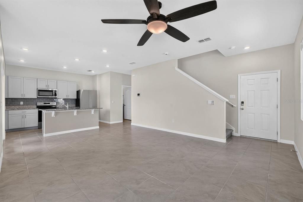For Sale: $303,900 (3 beds, 2 baths, 1614 Square Feet)